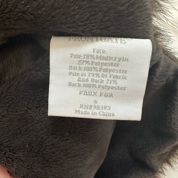 Mafia Princess Faux Fur Dog Coat with Crystal Buttons- Size Small 🐾 - Picture 4 of 4